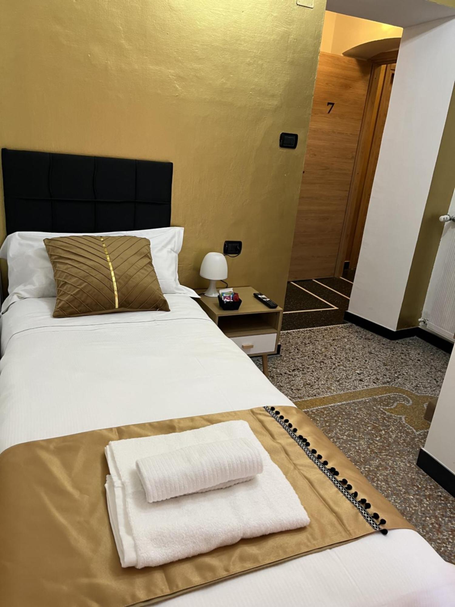 Genova Gold Rooms חדר תמונה