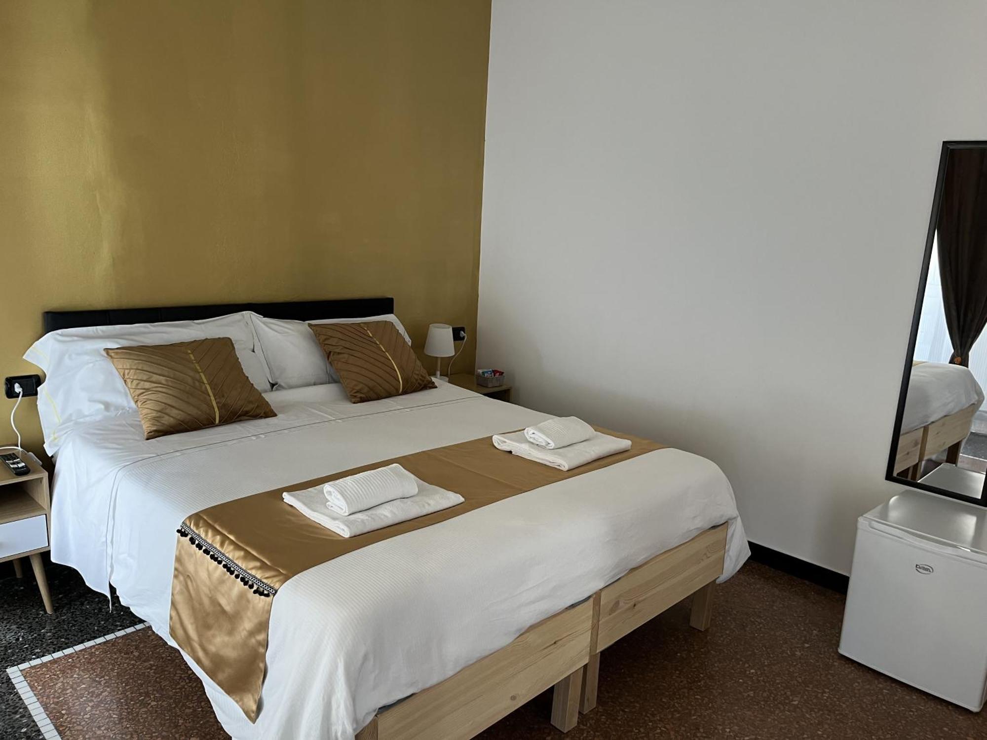 Genova Gold Rooms מראה חיצוני תמונה